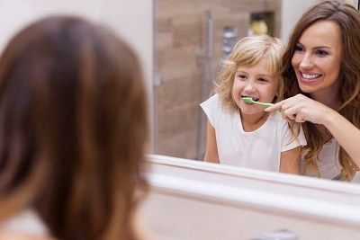 Нужно ли обучать малыша правилам гигиены полости рта?